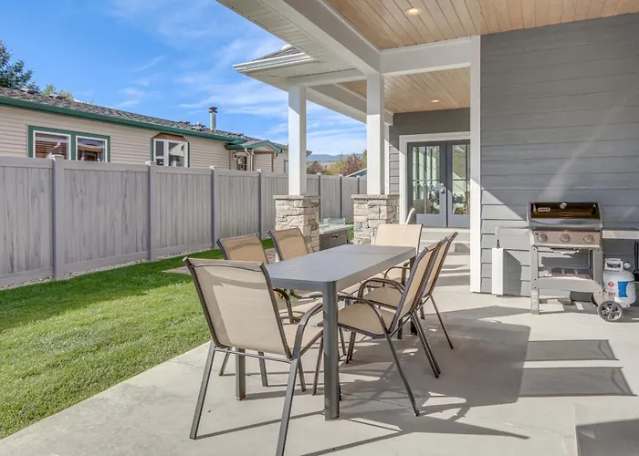 Red Lodge Home W/ Private Hot Tub & Fire Pit!
